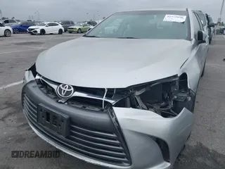 2015 Toyota Camry XLE z VIN 4T1BF1FK6FU953511, wystawiony jako IAAI lot #42377050 z przebiegiem 160 781 mil mil oraz . Historia ofert i sprzedaży dostępna na DreamBid. Obrazek 6.