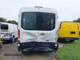2016 Ford Transit Passenger XL z VIN 1FBZX2CM2GKB51339, wystawiony jako IAAI lot #41429005 z przebiegiem 215 896 mil mil oraz . Historia ofert i sprzedaży dostępna na DreamBid. Obrazek 16.