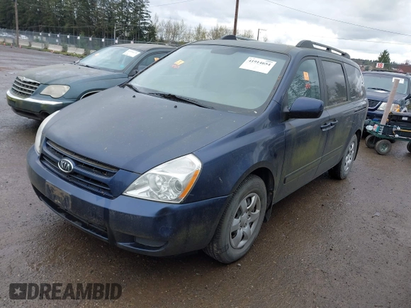 2008 Kia Sedona LX with VIN KNDMB233086241238, listed as a IAAI auction lot 41914654 with 98,622 mi miles. Bid and sale history available at carsss.com. Image 2.