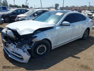 2018 Genesis G80 3.8L with VIN KMHGN4JE1JU225986, listed as a IAAI auction lot 39921592 with 30,509 mi miles. Bid and sale history available at carsss.com. Image 2.