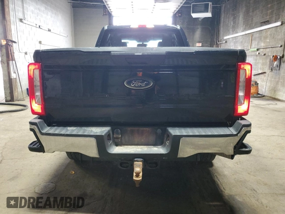 2023 Ford F-250 XL z VIN 1FT7X2BN4PEC41054, wystawiony jako Copart lot #50251095 z przebiegiem 28 016 mil mil oraz Szkoda całkowita • Salvage title. Historia ofert i sprzedaży dostępna na DreamBid. Obrazek 6.