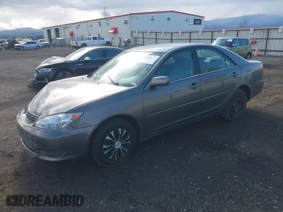 2006 Toyota Camry STD with VIN 4T1BE32K66U718658, listed as a IAAI auction lot 42086473 with 204,314 mi miles. Bid and sale history available at carsss.com. Image 18.