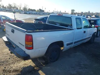 1999 Chevrolet Silverado 1500 LS with VIN 1GCEC19V4XZ108466, listed as a IAAI auction lot 41818802 with 1 mi miles. Bid and sale history available at carsss.com. Image 4.