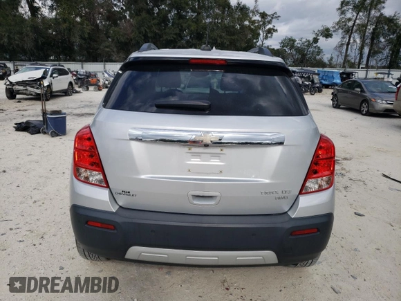 2016 Chevrolet Trax LTZ with VIN 3GNCJRSB5GL255423, listed as a Copart auction lot 86134524 with 61,776 mi miles and Salvage Title. Bid and sale history available at carsss.com. Image 6.