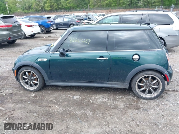 2003 MINI Hardtop S z VIN WMWRE33423TD67347, wystawiony jako IAAI lot #42267289 z przebiegiem 79 740 mil mil oraz . Historia ofert i sprzedaży dostępna na DreamBid. Obrazek 14.