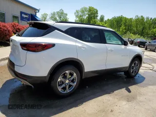 2023 Chevrolet Blazer LT z VIN 3GNKBCR48PS131861, wystawiony jako Copart lot #56121725 z przebiegiem 19 417 mil mil oraz Szkoda całkowita • Salvage title. Historia ofert i sprzedaży dostępna na DreamBid. Obrazek 3.