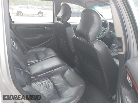 2001 Volvo V70 with VIN YV1SW58D512096722, listed as a IAAI auction lot 42080844 with 218,965 mi miles and . Bid and sale history available at DreamBid. Image 8.