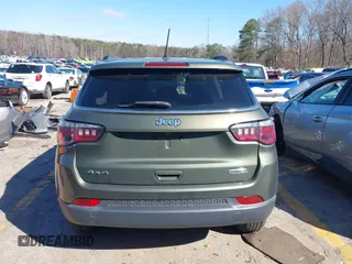 2018 Jeep Compass Altitude with VIN 3C4NJDBBXJT290891, listed as a IAAI auction lot 41741412 with 182,716 mi miles and . Bid and sale history available at carsss.com. Image 15.
