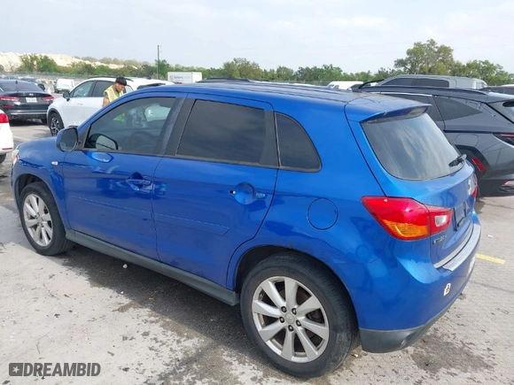 2015 Mitsubishi Outlander Sport ES with VIN 4A4AP3AU0FE018022, listed as a IAAI auction lot 41957390 with 110,725 mi miles. Bid and sale history available at carsss.com. Image 3.
