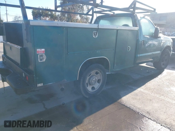 2005 Ford F-350 XL with VIN 1FDSF34585EA17178, listed as a IAAI auction lot 41501503 with 208,442 mi miles and . Bid and sale history available at DreamBid. Image 4.