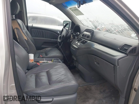 2007 Honda Odyssey EX-L with VIN 5FNRL38647B413026, listed as a IAAI auction lot 41824641 with 221,480 mi miles. Bid and sale history available at carsss.com. Image 5.