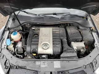 2008 Volkswagen Passat Komfort z VIN WVWAK73C68E061445, wystawiony jako Copart lot #51151354 z przebiegiem 125 198 mil mil oraz Szkoda całkowita • Salvage title. Historia ofert i sprzedaży dostępna na DreamBid. Obrazek 12.