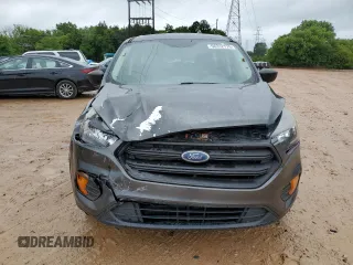 2019 Ford Escape S z VIN 1FMCU0F75KUA87696, wystawiony jako Copart lot #56312775 z przebiegiem 84 472 mil mil oraz Szkoda całkowita • Salvage title. Historia ofert i sprzedaży dostępna na DreamBid. Obrazek 5.