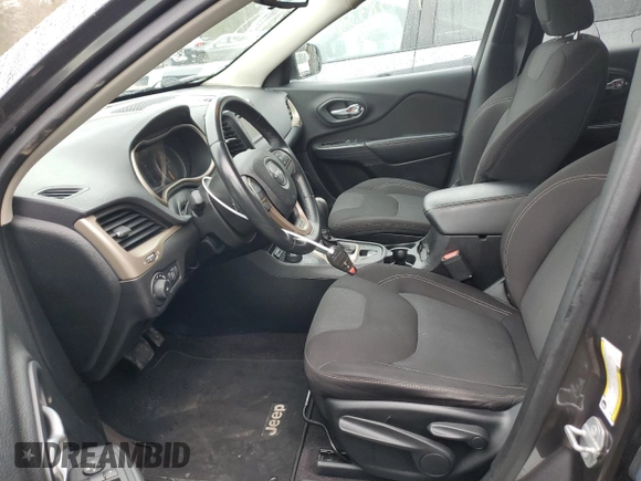 2016 Jeep Cherokee Latitude with VIN 1C4PJMCB0GW371764, listed as a Copart auction lot 47958335 with 121,571 mi miles and Salvage Title. Bid and sale history available at carsss.com. Image 7.