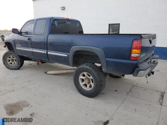2002 GMC Sierra 2500HD Classic SLE1 with VIN 1GTHK29G62E209788, listed as a Copart auction lot 83484964 with 168,668 mi miles and Salvage Title. Bid and sale history available at carsss.com. Image 2.