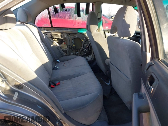 2004 Honda Civic LX with VIN 2HGES15594H525975, listed as a IAAI auction lot 41266024 with 241,598 mi miles. Bid and sale history available at carsss.com. Image 8.