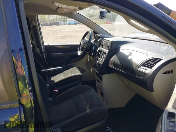 2016 Dodge Grand Caravan SE with VIN 2C4RDGBG2GR146897, listed as a IAAI auction lot 42076396 with 180,603 mi miles and . Bid and sale history available at DreamBid. Image 5.