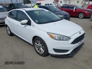 2015 Ford Focus SE with VIN 1FADP3K22FL315960, listed as a IAAI auction lot 41968426 with 184,726 mi miles. Bid and sale history available at carsss.com. Image 1.