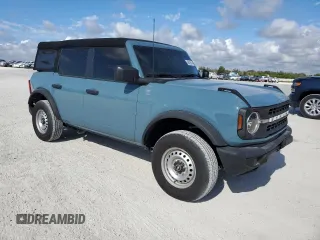 2023 Ford Bronco with VIN 1FMDE5BH2PLA98570, listed as a Copart auction lot 86015914 with 10,262 mi miles and Salvage Title. Bid and sale history available at DreamBid. Image 4.