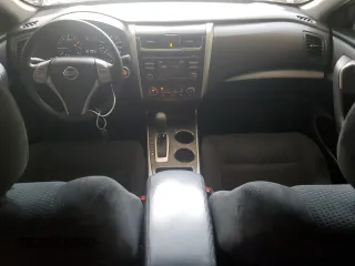 2015 Nissan Altima SV z VIN 1N4AL3AP5FC572770, wystawiony jako Copart lot #50510935 z przebiegiem 122 851 mil mil oraz Szkoda całkowita • Salvage title. Historia ofert i sprzedaży dostępna na DreamBid. Obrazek 8.