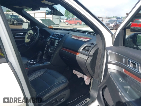2018 Ford Explorer Platinum with VIN 1FM5K8HT1JGB05258, listed as a IAAI auction lot 42431183 with 73,449 mi miles and . Bid and sale history available at DreamBid. Image 5.