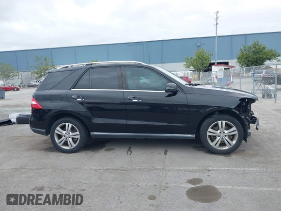 2014 Mercedes-Benz M 350 with VIN 4JGDA5JB9EA408134, listed as a IAAI auction lot 42064798 with 118,838 mi miles and . Bid and sale history available at carsss.com. Image 14.