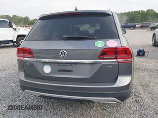 2018 Volkswagen Atlas SE с VIN 1V2DR2CA6JC535940, выставлен на аукционе IAAI как лот 42160564 с пробегом 101 140 миль миль и . История ставок и продаж доступна на DreamBid. Изображение 16.
