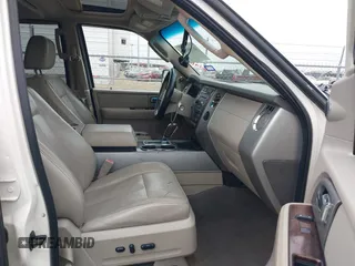 2008 Ford Expedition EL Limited with VIN 1FMFK205X8LA06664, listed as a IAAI auction lot 41258163 with 247,906 mi miles. Bid and sale history available at carsss.com. Image 5.