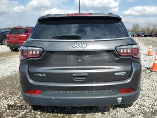 2018 Jeep Compass Latitude with VIN 3C4NJDBB2JT154433, listed as a Copart auction lot 52747205 with 141,930 mi miles and Salvage Title. Bid and sale history available at DreamBid. Image 6.