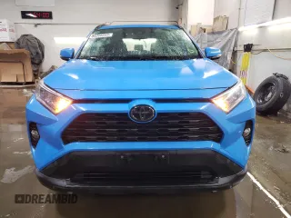 2019 Toyota RAV4 XLE with VIN JTMP1RFVXKD011571, listed as a Copart auction lot 89066895 with 81,955 mi miles and Salvage Title. Bid and sale history available at DreamBid. Image 5.