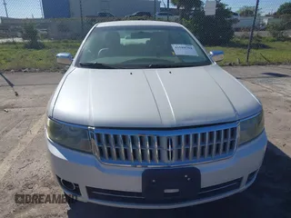 2009 Lincoln MKZ with VIN 3LNHM26T69R602589, listed as a IAAI auction lot 41589704 with 128,066 mi miles and . Bid and sale history available at DreamBid. Image 6.