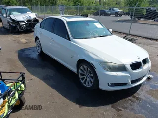 2011 BMW 3 Series 328i xDrive z VIN WBAPK5G59BNN79936, wystawiony jako IAAI lot #42283277 z przebiegiem Nie podano mil oraz . Historia ofert i sprzedaży dostępna na DreamBid. Obrazek 1.