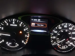 2016 Nissan Pathfinder Platinum with VIN 5N1AR2MM5GC631625, listed as a IAAI auction lot 41668488 with 171,531 mi miles. Bid and sale history available at carsss.com. Image 15.