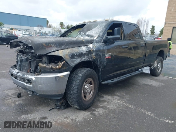 2012 Ram 2500 ST z VIN 3C6UD5HL0CG181853, wystawiony jako IAAI lot #41603748 z przebiegiem Nie podano mil oraz . Historia ofert i sprzedaży dostępna na DreamBid. Obrazek 17.