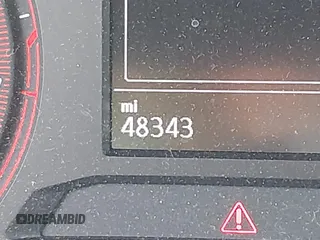 2019 Volkswagen Jetta S z VIN 3VWC57BU7KM243356, wystawiony jako IAAI lot #42334838 z przebiegiem 48 343 mil mil oraz . Historia ofert i sprzedaży dostępna na DreamBid. Obrazek 16.