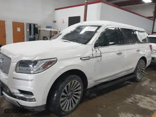 2019 Lincoln Navigator Reserve with VIN 5LMJJ2LT1KEL25094, listed as a IAAI auction lot 41258495 with 63,139 mi miles. Bid and sale history available at carsss.com. Image 17.