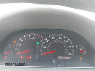 2005 Toyota Camry STD z VIN 4T1BE32K75U102935, wystawiony jako IAAI lot #42070646 z przebiegiem 298 125 mil mil oraz . Historia ofert i sprzedaży dostępna na DreamBid. Obrazek 7.