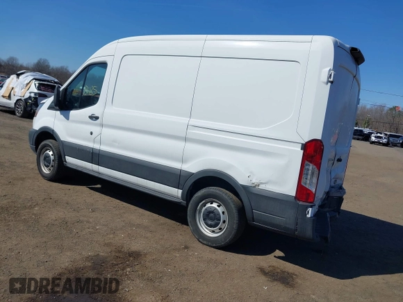 2019 Ford Transit z VIN 1FTYR1CM6KKB81786, wystawiony jako IAAI lot #41638685 z przebiegiem 87 476 mil mil oraz . Historia ofert i sprzedaży dostępna na DreamBid. Obrazek 3.