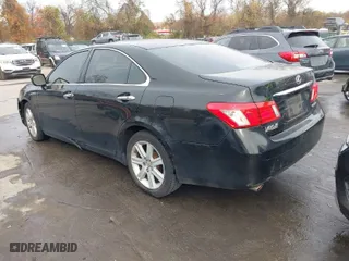 2007 Lexus ES 350 with VIN JTHBJ46G872126394, listed as a IAAI auction lot 40889557 with 123,754 mi miles. Bid and sale history available at carsss.com. Image 3.