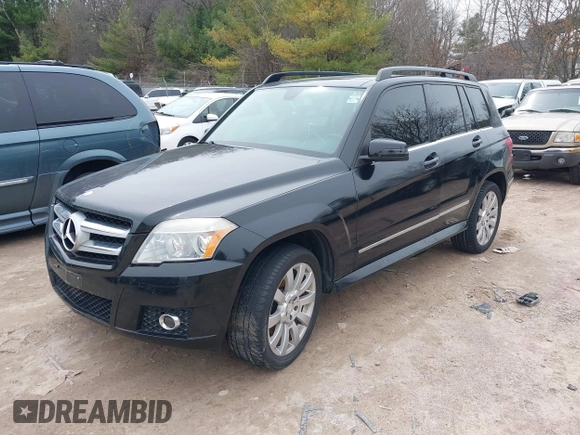 2010 Mercedes-Benz GLK GLK 350 with VIN WDCGG8HB1AF402262, listed as a IAAI auction lot 41924053 with 118,745 mi miles. Bid and sale history available at carsss.com. Image 2.
