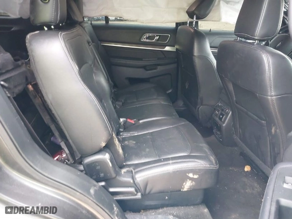 2018 Ford Explorer Limited with VIN 1FM5K8F81JGB45225, listed as a IAAI auction lot 41697298 with 142,484 mi miles. Bid and sale history available at carsss.com. Image 8.