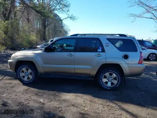 2005 Toyota 4Runner SR5 with VIN JTEBU14R450068462, listed as a IAAI auction lot 42048628 with 205,722 mi miles. Bid and sale history available at carsss.com. Image 14.