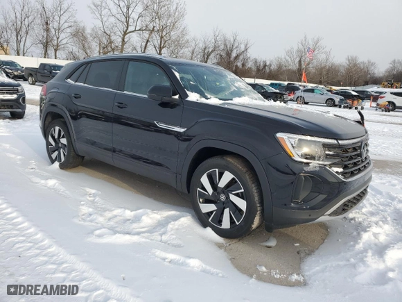 2024 Volkswagen Atlas Cross Sport 2.0T SE w/Technology with VIN 1V2HE2CA1RC243797, listed as a Copart auction lot 44752665 with 15 mi miles and Salvage Title. Bid and sale history available at carsss.com. Image 4.