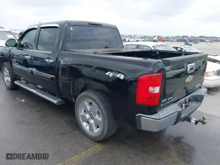 2010 Chevrolet Silverado 1500 LT with VIN 3GCRKSE30AG296456, listed as a IAAI auction lot 41713549 with 274,586 mi miles. Bid and sale history available at carsss.com. Image 3.