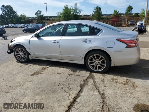 2014 Nissan Altima SV with VIN 1N4AL3AP4EC183357, listed as a Copart auction lot 56370165 with 260,743 mi miles and Salvage Title. Bid and sale history available at DreamBid. Image 2.