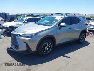 2024 Lexus NX 350 Premium z VIN 2T2GGCEZ3RC049310, wystawiony jako IAAI lot #42551581 z przebiegiem 12 938 mil mil oraz . Historia ofert i sprzedaży dostępna na DreamBid. Obrazek 2.