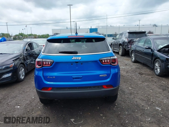 2023 Jeep Compass Latitude z VIN 3C4NJDBN6PT513561, wystawiony jako IAAI lot #42344712 z przebiegiem 4 873 mil mil oraz . Historia ofert i sprzedaży dostępna na DreamBid. Obrazek 16.