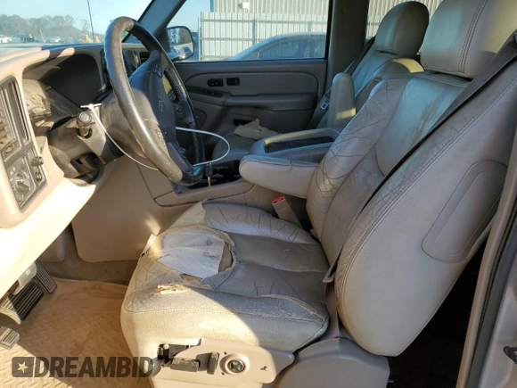 2004 GMC Yukon XL SLT with VIN 1GKEC16Z74J128281, listed as a Copart auction lot 72756074 with 0 mi miles and Salvage Title. Bid and sale history available at carsss.com. Image 7.