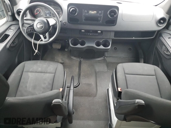 2019 Freightliner Sprinter z VIN WDRPF1CD2KT003551, wystawiony jako Copart lot #74924094 z przebiegiem 92 056 mil mil oraz Tytuł czysty. Historia ofert i sprzedaży dostępna na DreamBid. Obrazek 8.