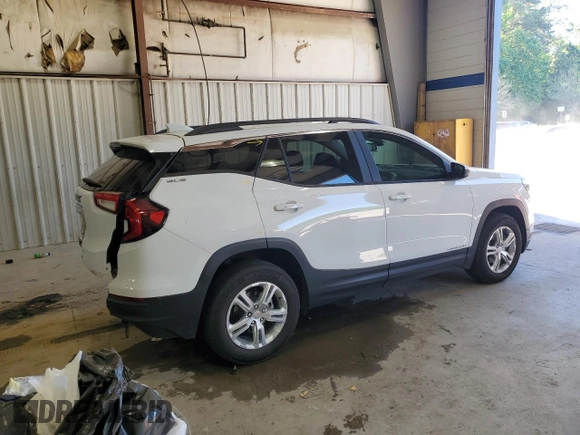 2022 GMC Terrain SLE z VIN 3GKALMEV8NL212599, wystawiony jako Copart lot #56027205 z przebiegiem 47 262 mil mil oraz Szkoda całkowita • Salvage title. Historia ofert i sprzedaży dostępna na DreamBid. Obrazek 3.